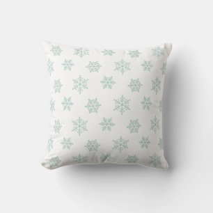 Elegant Light Blue Snowflakes auf Weiß Kissen