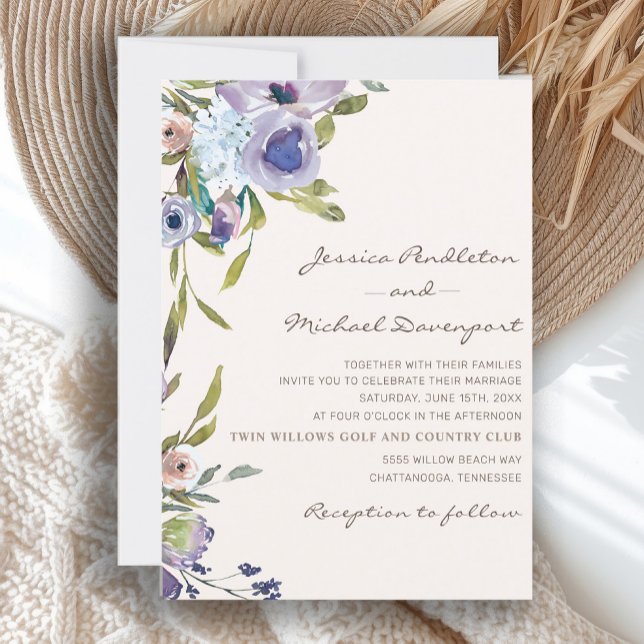 Elegant Lilac Lila Dusty Blue Floral Wedding Einladung (Dusty blue and purple boho-style watercolor floral wedding invitation)