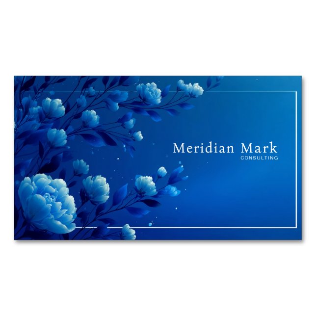 Elegant Luminous Blue Floral Monochromatic Magnetische Visitenkarte (Vorderseite)