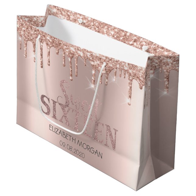 Elegant Luxury Glitzer Rose Gold Tropfen Sweet 16 Große Geschenktüte (Vorderseite Schrägansicht)