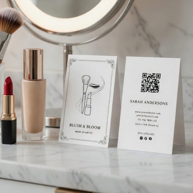 Elegant Makeup Artist Business Card with QR Code  Visitenkarte (Von Creator hochgeladen)