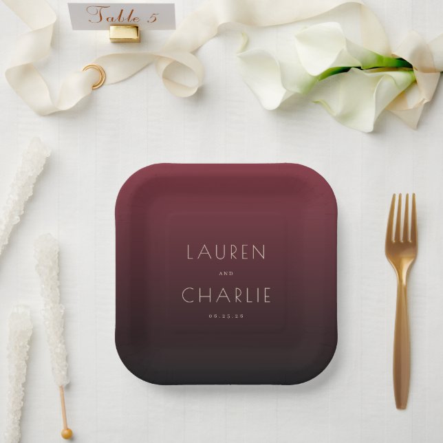 Elegant Maroon Minimalist Names Pappteller (Hochzeit)