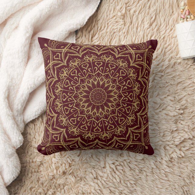 Elegant Maroon Red und Gold Mandala Boho Kissen (Decke)