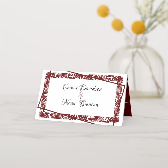 Elegant Maroon Wedding Tischnummer Platzkarte (Vorderseite)