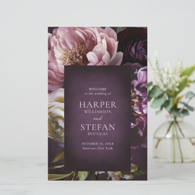 Elegant Maximalist Purple Floral Wedding Program (Stehend Vorderseite)