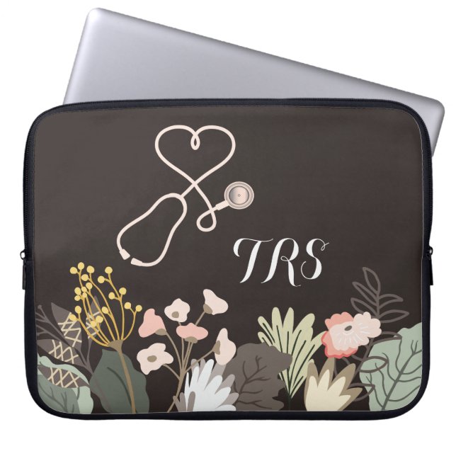 Elegant Medical Doctor or Nurse Floral Monogram Laptopschutzhülle (Vorderseite)
