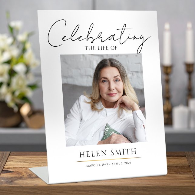 Elegant Memorial Photo Display | Minimalist Sockelschild (Von Creator hochgeladen)