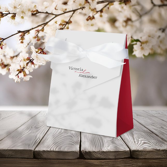 Elegant Minimalistisch mit einer Hochzeit mit rote Geschenkschachtel (Von Creator hochgeladen)