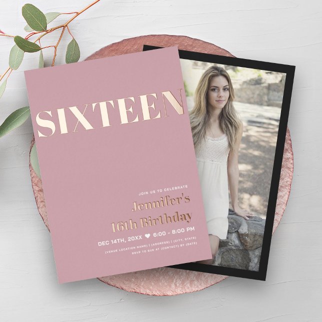 ELEGANT Modern Blush Pink Sweet 16 Typografie Folieneinladung (ELEGANT Modern Blush Pink Sweet 16 Typography Foil )