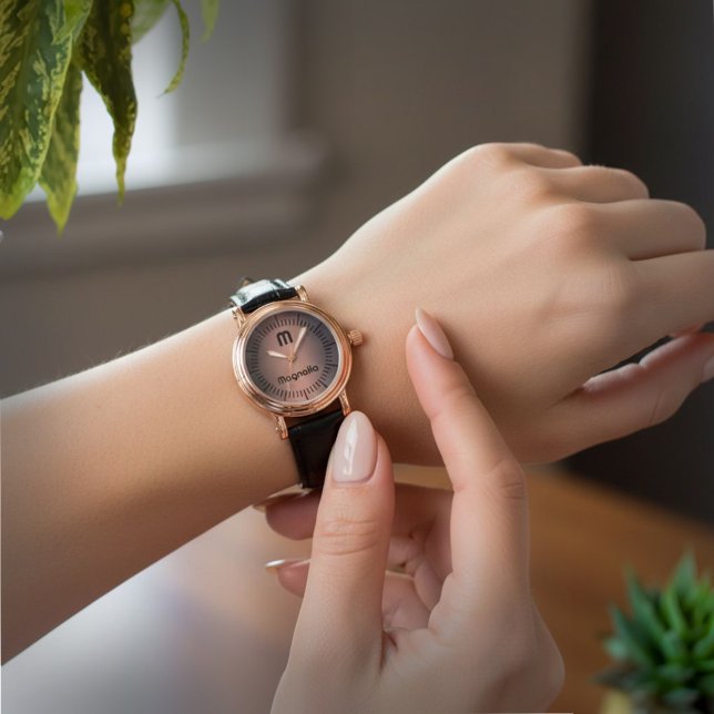 Elegant Modern Gold Black Monogram Initial Armbanduhr (Elegant Modern Gold Black Monogram Initial Watch personalize to wear every day or give as a gift. )