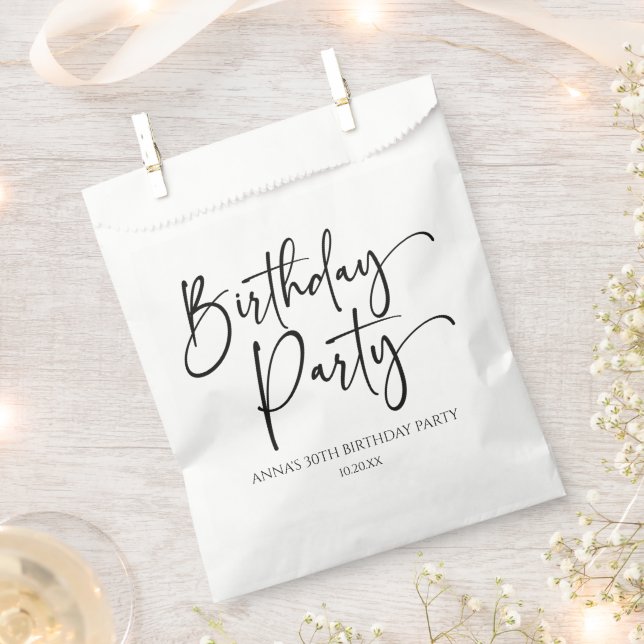 Elegant Modern Minimalist Birthday Party Geschenktütchen (Ausgeschnitten)
