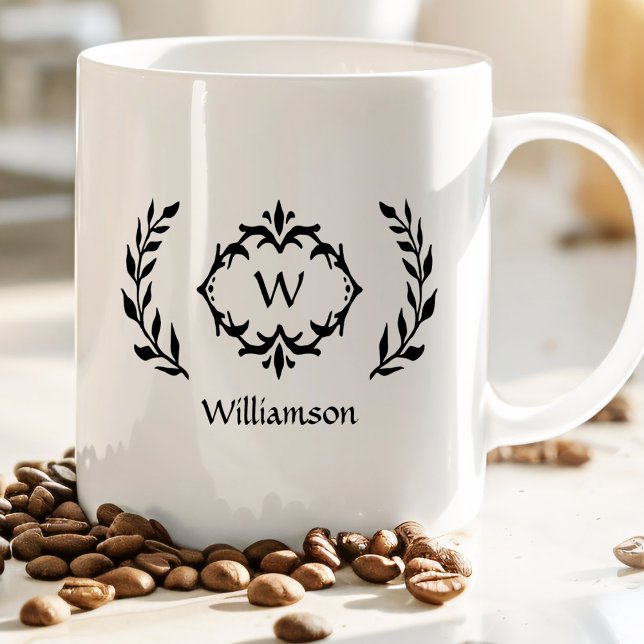 Elegant Modern Monogram Laurel Wreath Trendy Black Kaffeetasse (Von Creator hochgeladen)