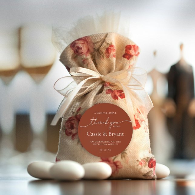 Elegant Modern Terracotta Boho Wedding Vielen Dank Runder Aufkleber (Simple Rustic Terracotta Wedding Thank You Stickers with Calligraphy Script)