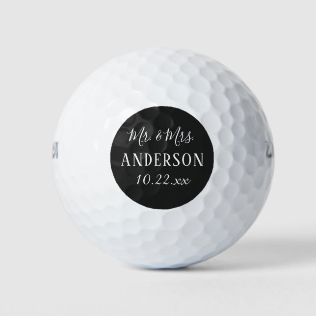 Elegant Modern Typografy Mr. and Mrs. Gastgeschenk Golfball (Vorderseite)