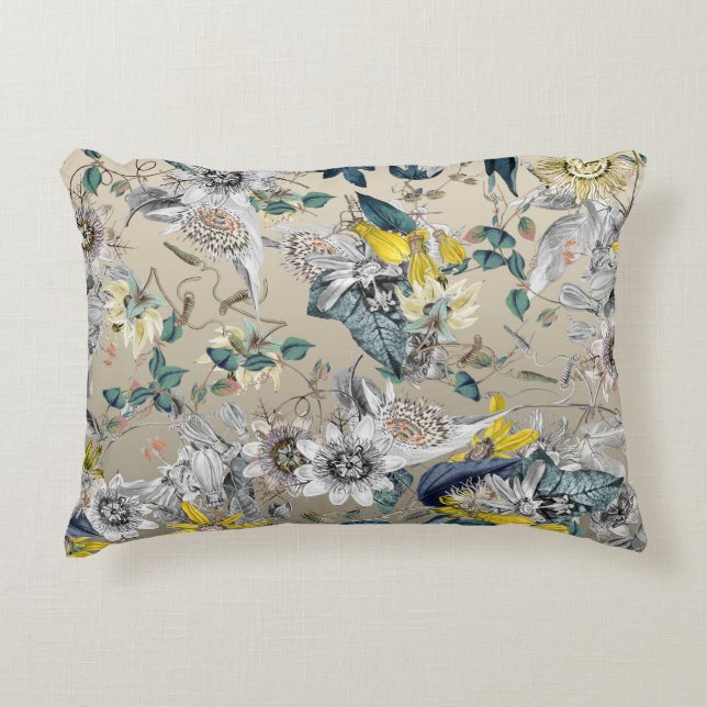 Elegant Modernes Vintages Gold Graugelbe Blüte Dekokissen (Vorderseite)