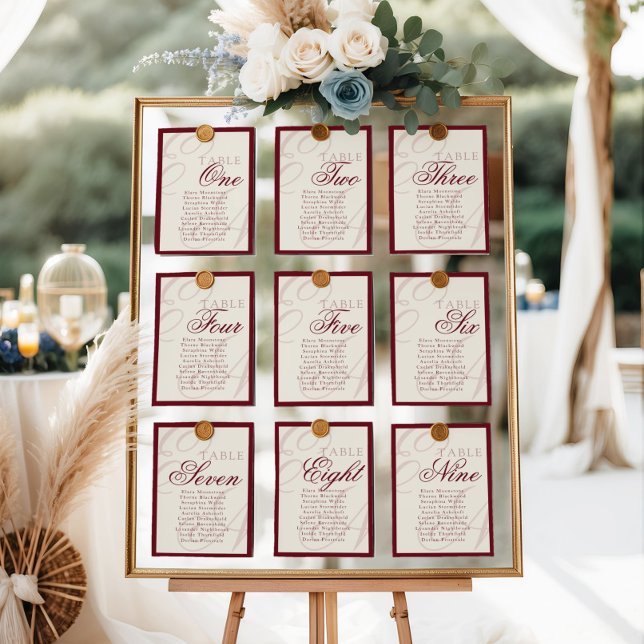 Elegant Monogram Deep red Table Seating Chart Tischnummer (Von Creator hochgeladen)