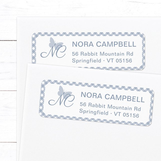 Elegant Monogram Dusty Blue Gingham Rücksendeadres (Elegant butterfly monogram return address label in dusty blue with a gingham checkered background.)