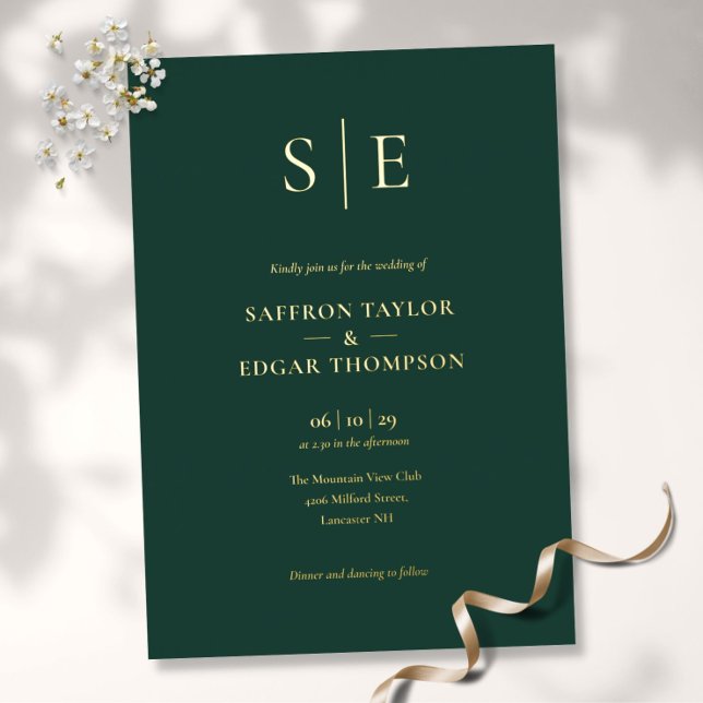 Elegant Monogram Emerald Green Wedding Gold Folieneinladung (Von Creator hochgeladen)