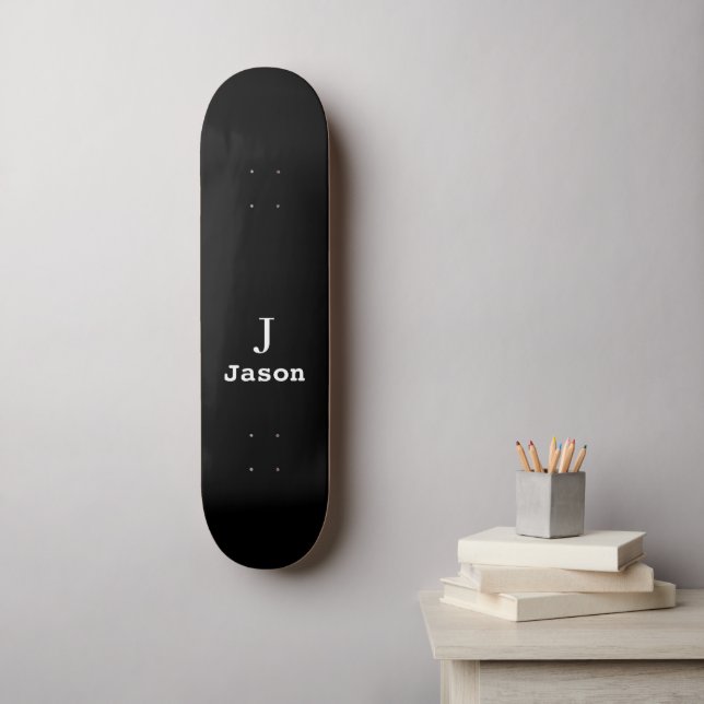 Elegant Monogram Initial Name Personalisiert Black Skateboard (Wandkunst)