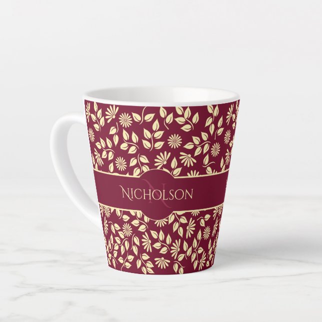 Elegant Monogram Name Leaf Daisy Pattern Burgundy Milchtasse (Linke Ecke)