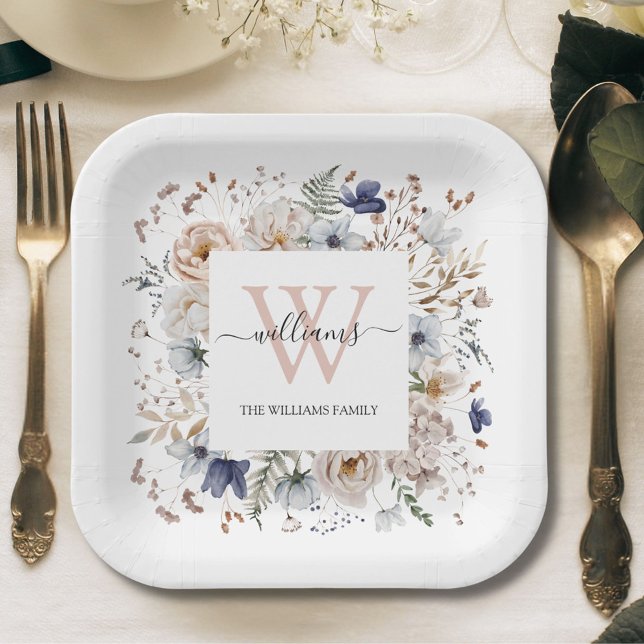 Elegant Monogram Pretty Beige Blue Flowers Floral Pappteller (In situ)