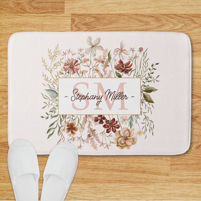 Elegant Monogram Watercolor Fall Wildflower Floral Badematte (In situ)