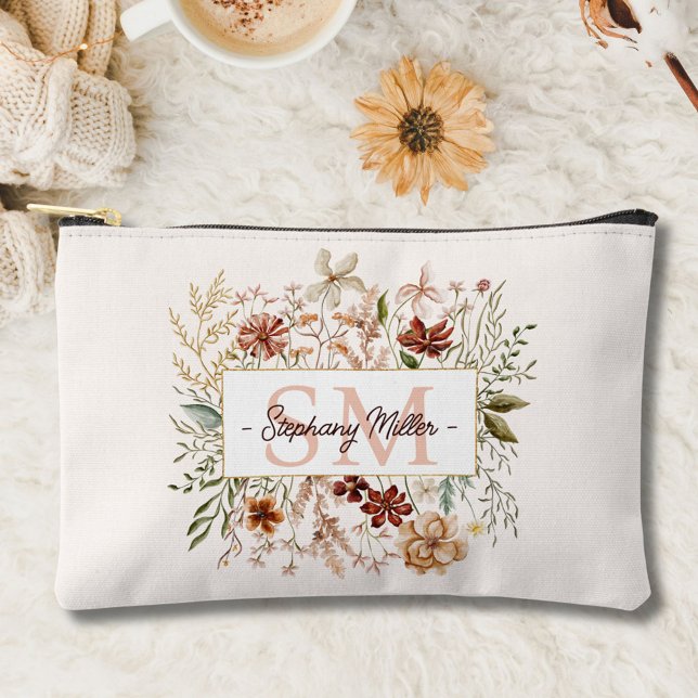 Elegant Monogram Watercolor Fall Wildflower Floral Zubehörtasche (In situ)