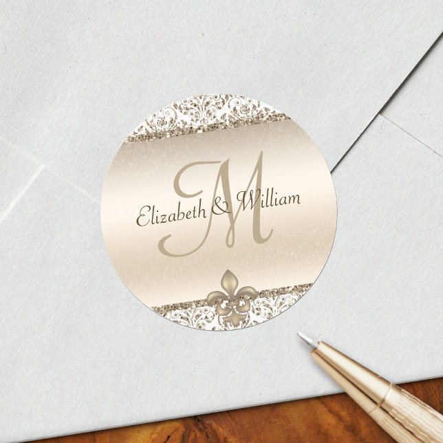 Elegant Monogram Wedding Champagne Lilie Runder Aufkleber (Von Creator hochgeladen)