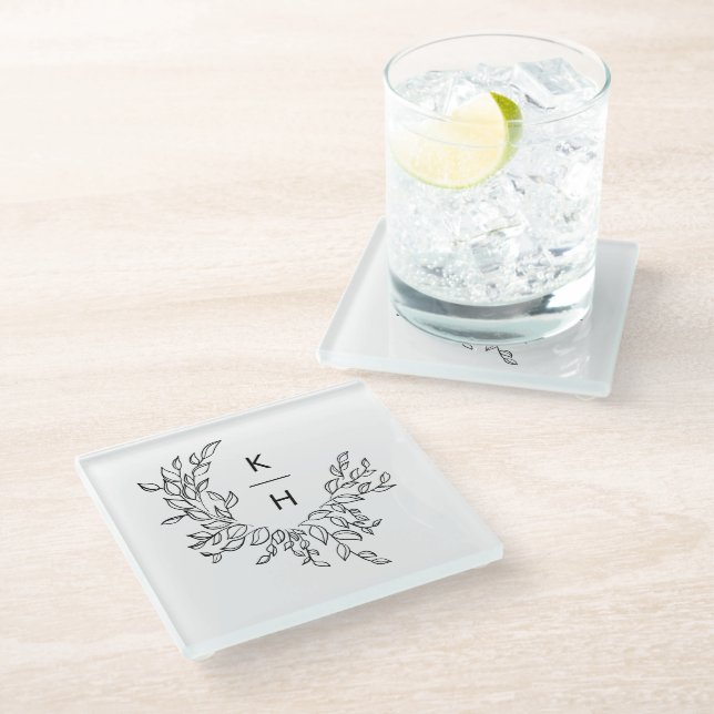 Elegant Monogram Wreath Wedding Couple Glasuntersetzer (Schrägansicht)