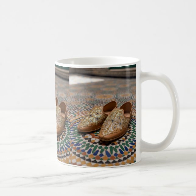 Elegant Moroccan Babouche & Zellij Mosaic Art Kaffeetasse (Rechts)