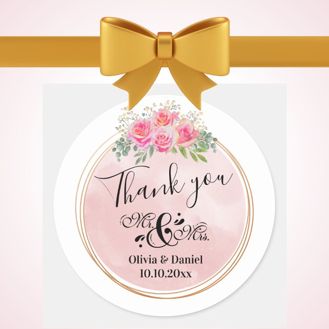 Elegant Mr. and Mrs Blush Pink Blume Wedding Runder Aufkleber (Von Creator hochgeladen)