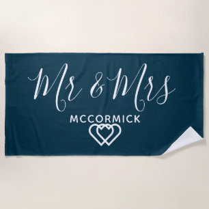Elegant Mr. and Mrs. Script Blue Monogram Name Strandtuch