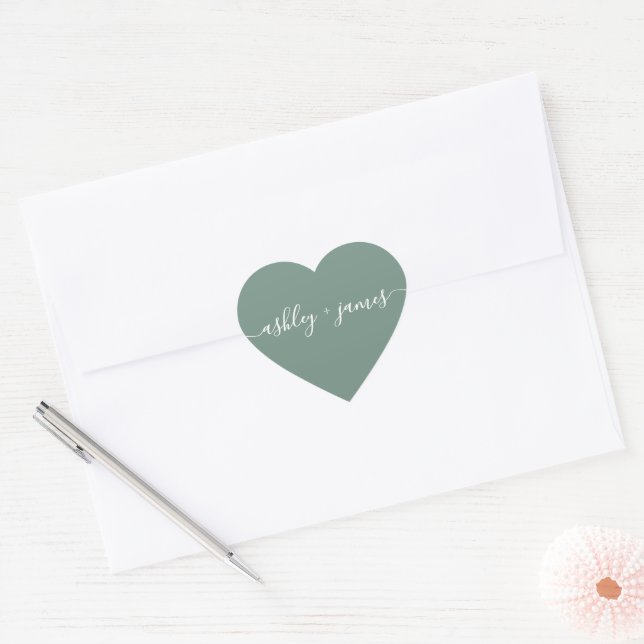 Elegant Names Dusty Green Wedding Seal Herz-Aufkleber (Umschlag)