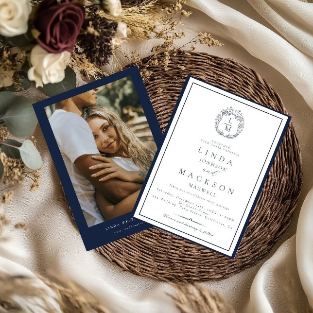 Elegant Navy Blue botanical crest monogram wedding Einladung (Von Creator hochgeladen)