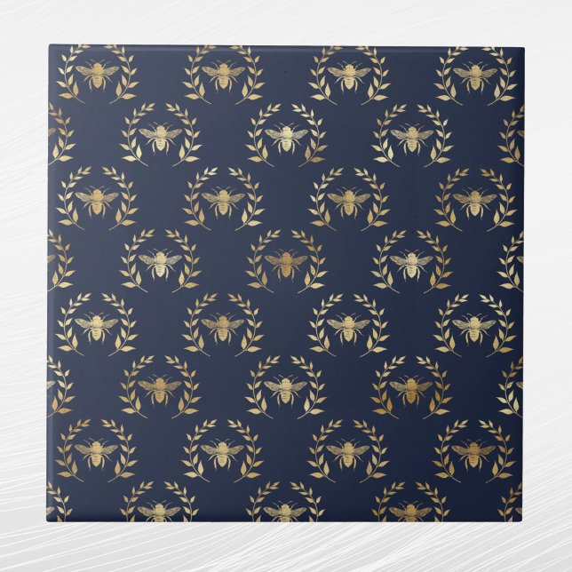 Elegant Navy Blue Gold Bees Laurel Wreath Fliese (Von Creator hochgeladen)