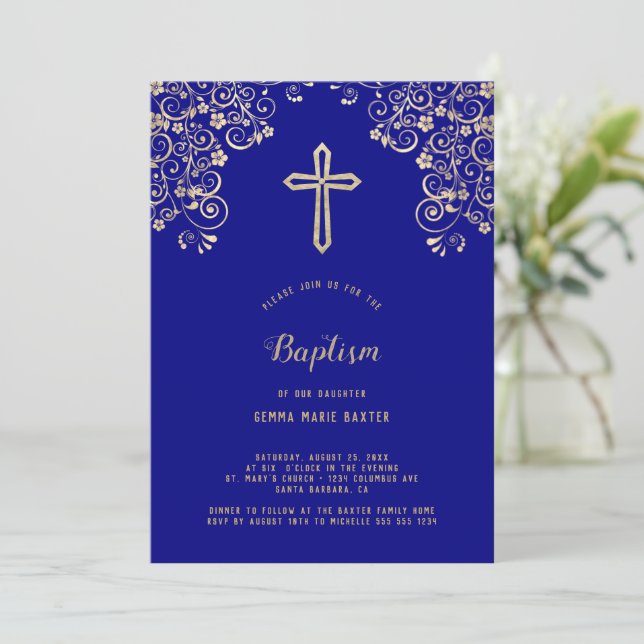 Elegant Navy Blue Gold Cross Taufen Einladung (Stehend Vorderseite)