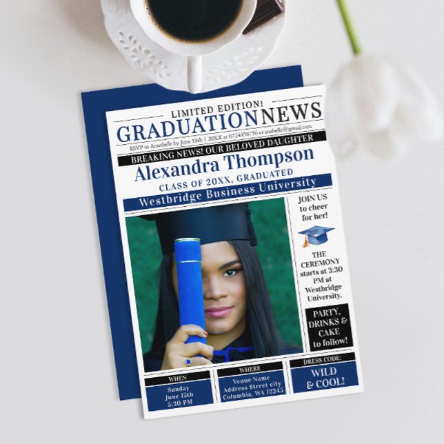 Elegant Navy Blue Graduate Newspaper Breaking News Einladung (Von Creator hochgeladen)