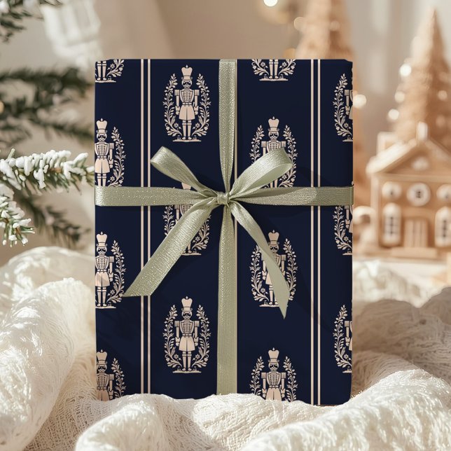 Elegant Navy Blue Nutcracker  Geschenkpapier (Von Creator hochgeladen)