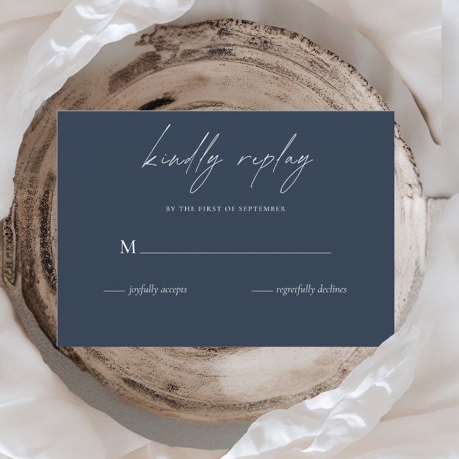 Elegant Navy Blue Wedding Minimalistisches Skript RSVP Karte (Von Creator hochgeladen)