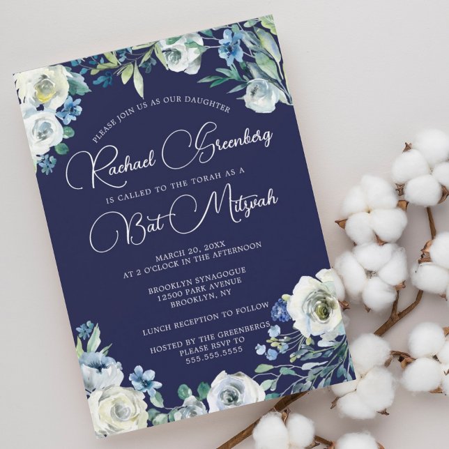 Elegant Navy Blue White Floral Moderner Bat Mitzva Einladung (Von Creator hochgeladen)