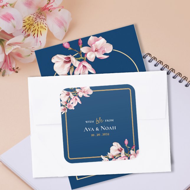 Elegant Navy Blush Pink Magnolia Floral Wedding Quadratischer Aufkleber (Elegant Navy Blush Pink Magnolia Floral Wedding Square Sticker)