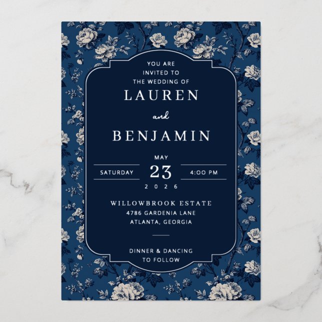 Elegant Navy Floral Wedding Invitation Folieneinladung (Vorderseite)