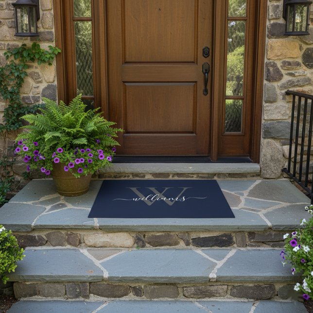 Elegant Navy White Custom Monogram Script Name Fußmatte (Von Creator hochgeladen)