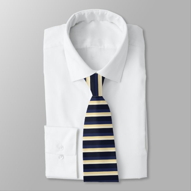 Elegant Neck Tie Collection: Benutzerdefiniertes G Krawatte (Gebunden)