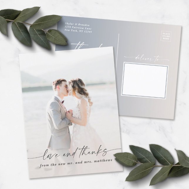 Elegant Ombre Off-White Wedding Foto Overlay Postkarte (Von Creator hochgeladen)
