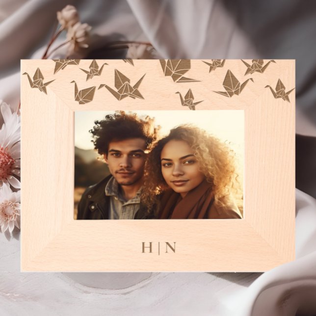 Elegant Origami Paper Crane Monogram Geätzte Rahmen (Von Creator hochgeladen)