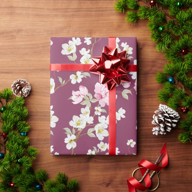 Elegant Pink & White Floral Wrapping Paper Geschenkpapier (Feiertagsgeschenk)