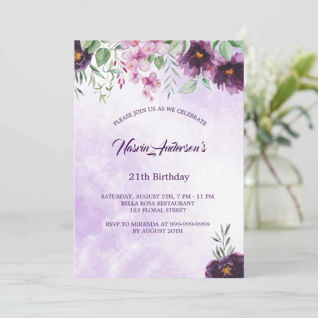 Elegant Purple Floral Birthday Invitation Einladung (Stehend Vorderseite)