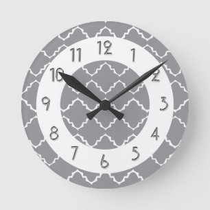 Elegant Quatrefoil Pattern - Gray White Runde Wanduhr