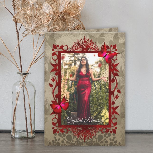 Elegant Red Butterfly Quinceanera Einladung (Beige and red quinceanera invitation, antique ornate decorative red frame, red butterflies folded)